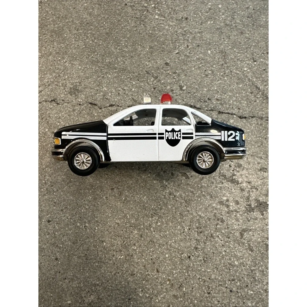 Vintage Die Cast Police Car Waterbury Clock Co Quartz Made Japan (Needs Battery)